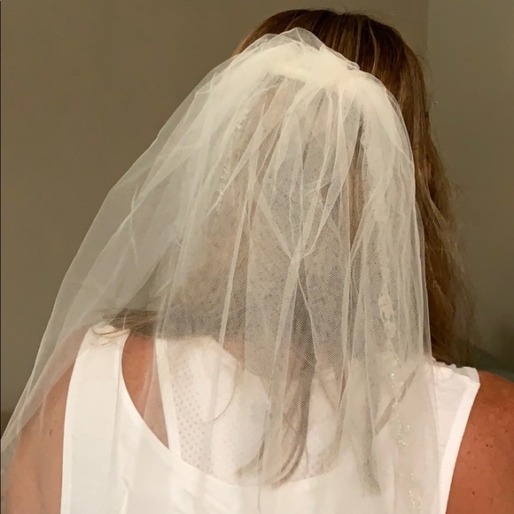 Hand beaded tulle wedding veil, cathedral length - Picture 2 of 9